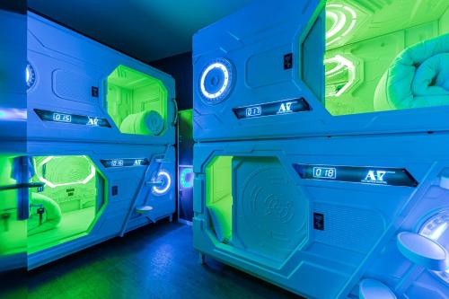 Art Seven Hostel Capsules, Madrid