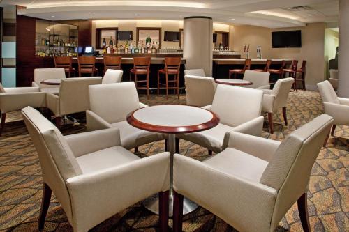 Holiday Inn Columbus Downtown - Capitol Square an IHG Hotel - image 8