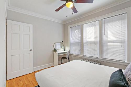 Calm & Cozy 1BR Apt in Lincoln Square - Eastwood 2S in Ravenswood Gardens