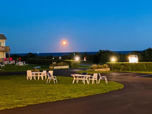 Hartman's Briney Breezes Beach Resort - 숙소 외관