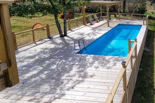 Spacious San Jacinto River Home with Waterfront Deck - image 3