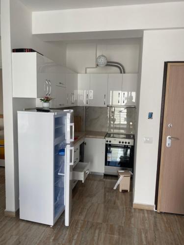 J L apartament 2 bedroom tirana resort