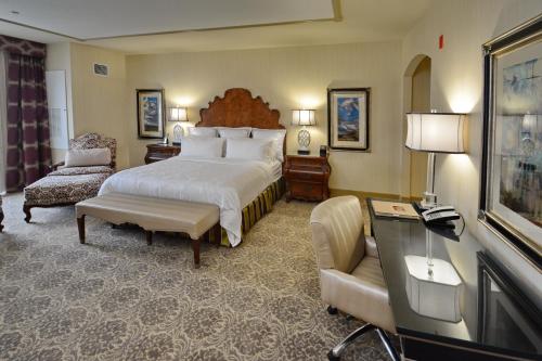 Woolley's Classic Suites Denver Airport