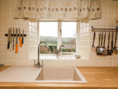 Eastburn Cottage - image 13