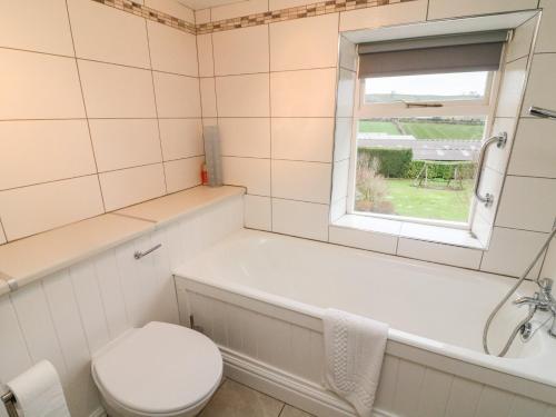 Eastburn Cottage - image 2