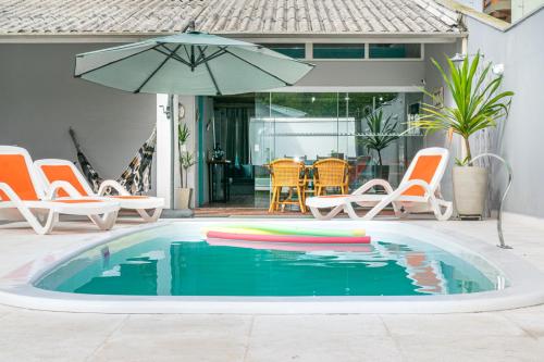 Ubatuba Sweet Home Linda Casa com Piscina 250m do Mar para 12 Hóspedes ou mais