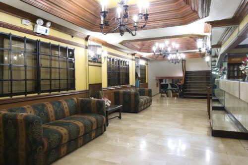 ザ ニュー カメロット ホテル