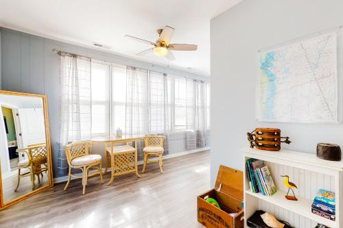 Dockside Daydreamin' in Nyugat-Ocean City