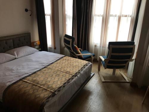 room detail thumbnail 0