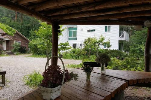 ヤンヤン Blue Sky Milky Way Pension シングルルーム 外観