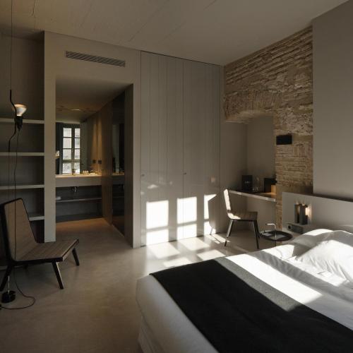 Superior Double or Twin Room image 5