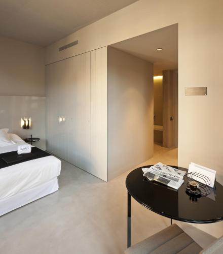Superior Double or Twin Room image 8