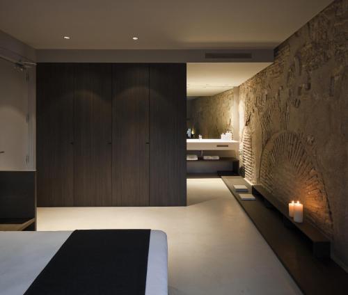 Superior Double or Twin Room image 9