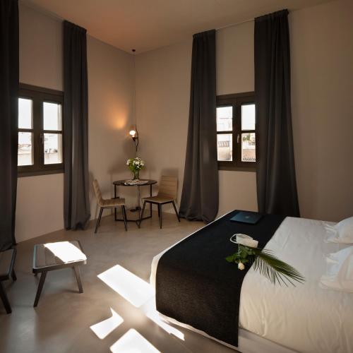 Superior Double or Twin Room image 4