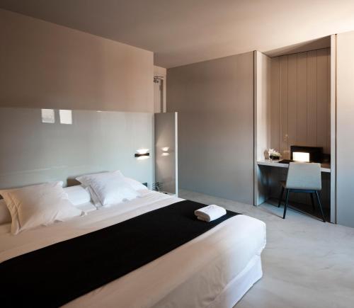 Superior Double or Twin Room image 3