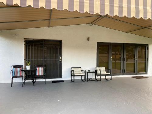 บริการและสิ่งอำนวยความสะดวก, LYZ Miami near อุทยานเขตร้อน