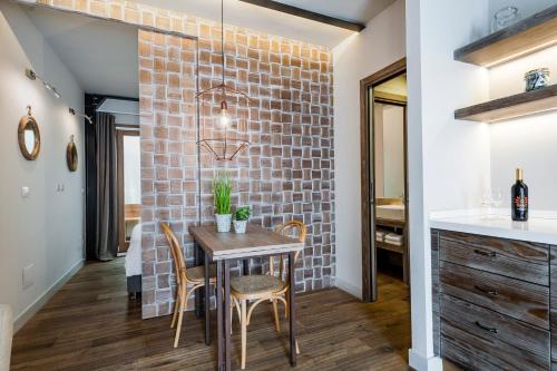Ferrini Home - Piazza Trento - image 6