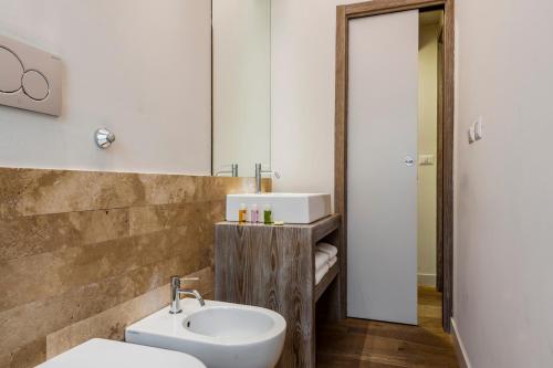 Ferrini Home - Piazza Trento - image 3
