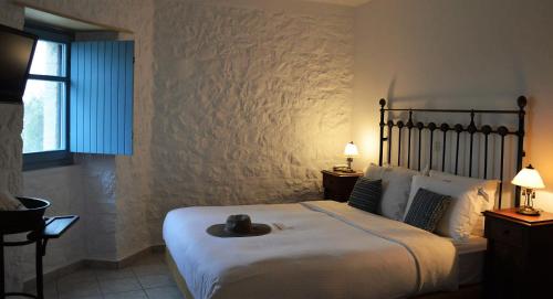 Lithos Stone Suites