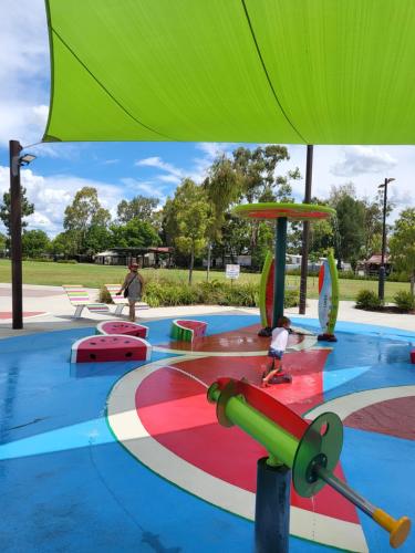 Water park, Chinchilla Tourist Park in Chinchilla