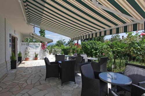 ระเบียง/ชานเรือน, Guesthouse Villa Stanger 2 in ลอฟราน