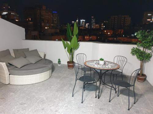 LUXURY PENTHOUSE GREAT LOCATION WITH PARKING Tlv