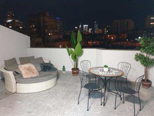 LUXURY PENTHOUSE GREAT LOCATION WITH PARKING Tlv