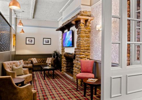 Dragonfly Hotel Colchester - main image