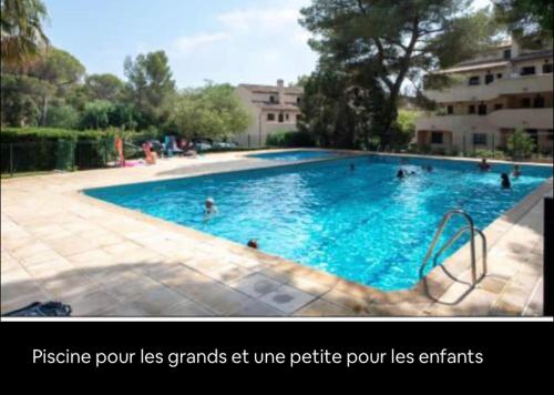 Swimming pool, Le hameau des pins near Le Toukan