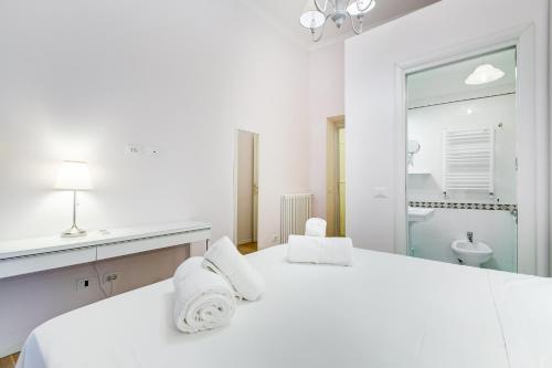 Trevi Fountain Modern Apartment, Рим (фото 6)