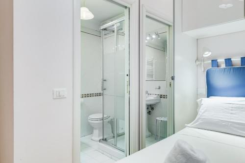 Trevi Fountain Modern Apartment, Рим (фото 7)