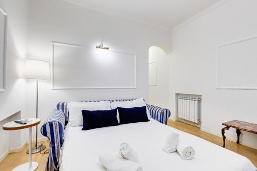 Trevi Fountain Modern Apartment, Рим (фото 10)