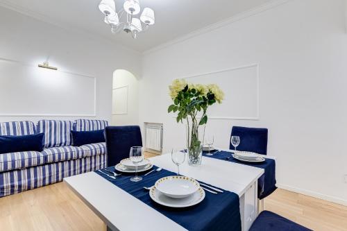 Trevi Fountain Modern Apartment, Rzym