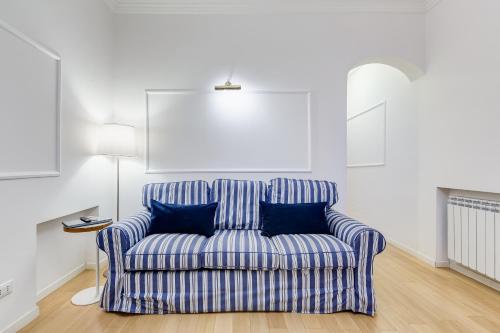Trevi Fountain Modern Apartment, Рим (фото 2)