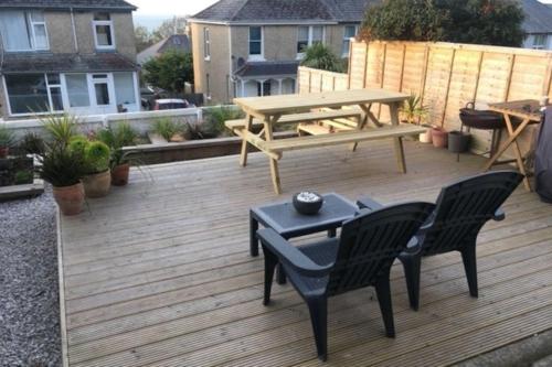 Sea Views With Large Deck, 2 Mins From Beach-Town, Newquay