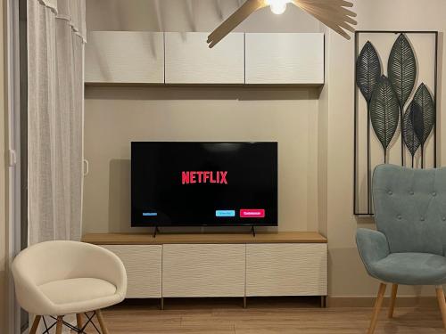 One-Bedroom Apartment image 7