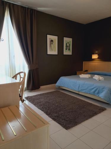 1 queen bed