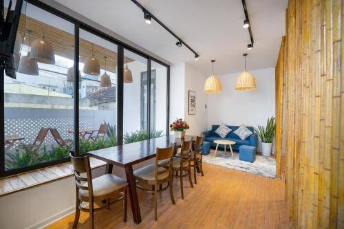 Bar/lounge
