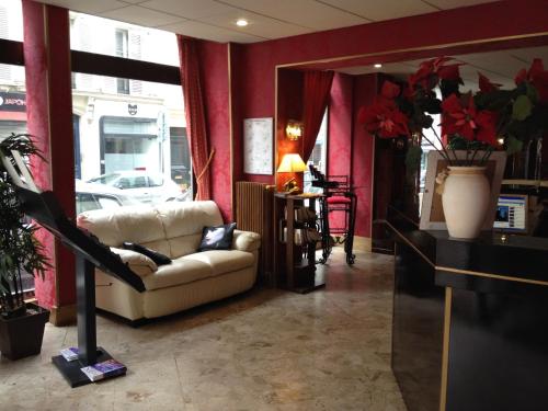 Vintimille Hotel - image 9