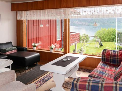 Apartment Mjellhaugen by Interhome in Naustdal