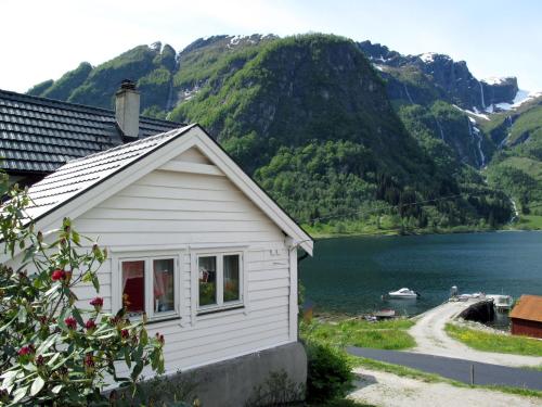 Holiday Home Indresfjord - FJS615 by Interhome