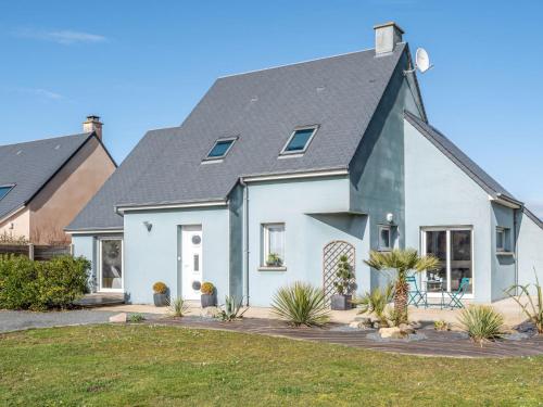 Holiday Home Blue House - BAY403 by Interhome - Location saisonnière - Bretteville-sur-Ay