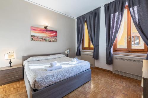 Firenze Rentals Ponte Vecchio Flat, Florencja