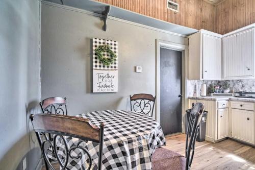 Cozy Livingston House with Fenced Yard and Patio! in Livingston (Texas)