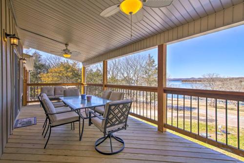 Lampe Retreat with Pool Access - Walk to Lake! Lampe Retreat with Pool Access - Walk to Lake!