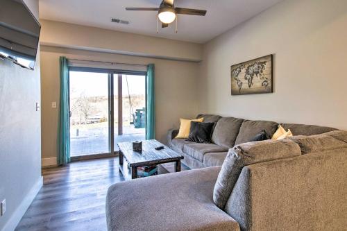 Lampe Retreat with Pool Access - Walk to Lake! Lampe Retreat with Pool Access - Walk to Lake!