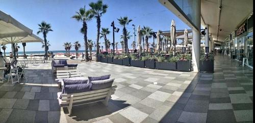 Restaurante, Short Term Apartment Tel Aviv Bat Yam 413 in Bat Yam