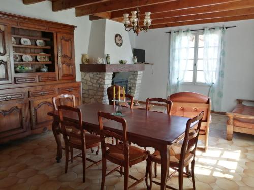 Iekārtas, Villa Lélou (Villa Lelou) in Siorac-de-Riberac