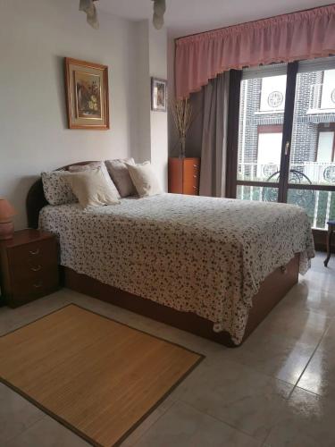  Piso con jardín y piscina, Wi-Fi en Noja, Unterkunft in Noja