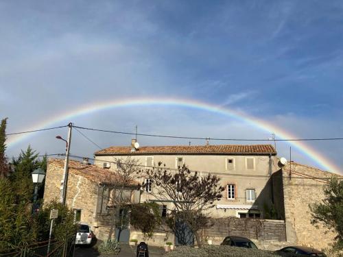 Maison Vigneronne avec Jacuzzi en Méditerranée gîte à louer Verreries-de-Moussans